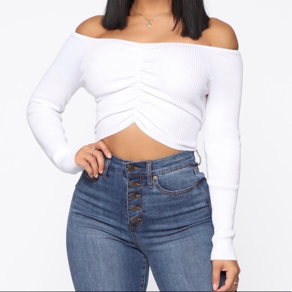 White Sweater🤍